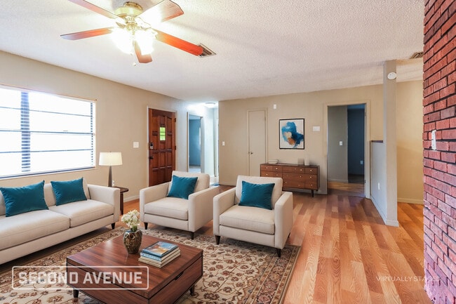 8262 Norbert St in Spring Hill, FL - Building Photo - Building Photo