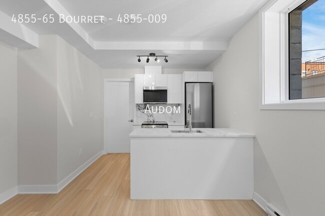 property at 4855-65 Av Bourret