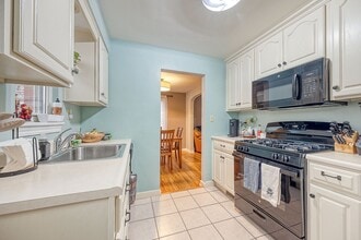 367 Terrace Pl in Oakmont, PA - Building Photo - Building Photo