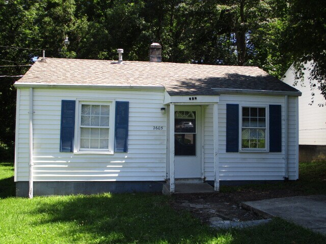 2605 Textile Dr in Greensboro, NC - Building Photo