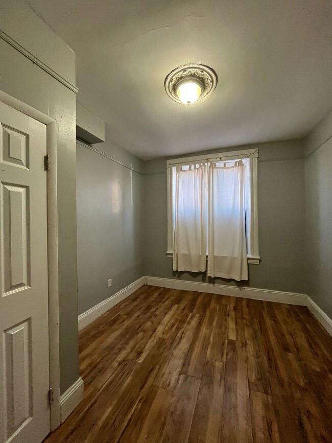 40 Grant Ave, Unit 1R in Jersey City, NJ - Building Photo - Building Photo