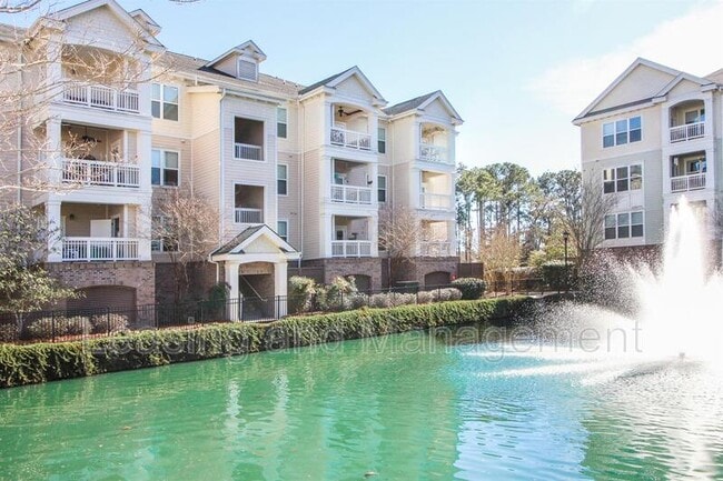 2244 Ashley Crossing Dr in Charleston, SC - Building Photo - Building Photo