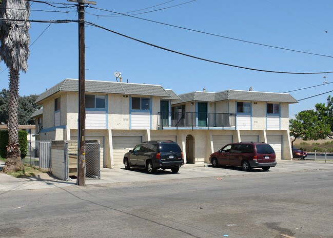 200 Cuesta Del Mar Dr in Oxnard, CA - Building Photo - Building Photo