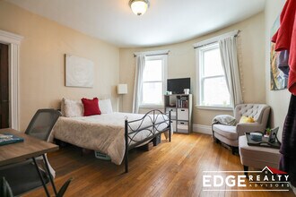 1719 Commonwealth Ave in Boston, MA - Building Photo - Building Photo