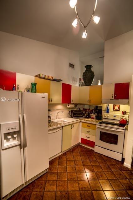 13418 SW 102nd Ln-Unit -13418 in Miami, FL - Foto de edificio - Building Photo