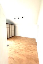 4839 Barker Crescent in Burnaby, BC - Building Photo - Building Photo