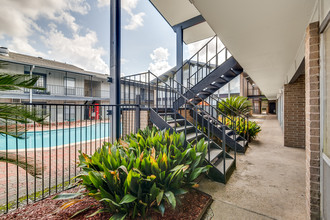 Gallery Apartments in Lafayette, LA - Building Photo - Building Photo