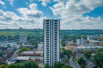 Rebecca Towers in Hamilton, ON - Building Photo - Building Photo