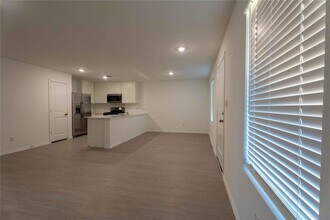 2320 Blizzard Dr in Lockhart, TX - Building Photo - Building Photo