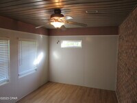 4050 Linwood Dr photo'