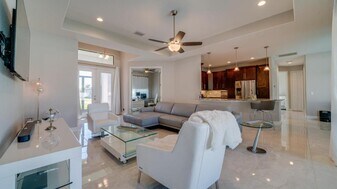 1815 SW 22nd St in Cape Coral, FL - Building Photo