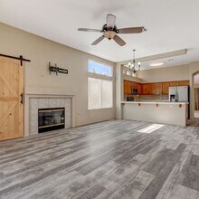 5022 Vista Loma Way in North Las Vegas, NV - Building Photo - Building Photo