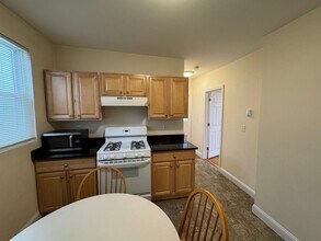 220 Middlesex Ave in Somerville, MA - Building Photo - Building Photo