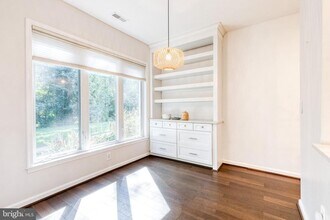 645 Oakland Hills Dr in Arnold, MD - Building Photo - Building Photo