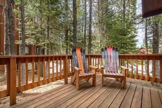 14745 Davos Dr in Truckee, CA - Building Photo - Building Photo