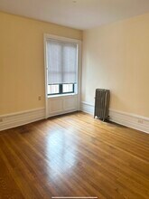 3086 29th St, Unit 3 in Astoria, NY - Building Photo - Building Photo