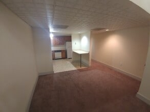 69 Trinity Place in Albany, NY - Foto de edificio - Interior Photo