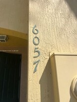 6057 SW 19th Pl in North Lauderdale, FL - Building Photo