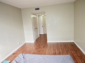 6500 Cypress Rd, Unit 410 in Plantation, FL - Building Photo - Building Photo