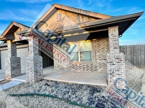 18900 Vea Dr in Edmond, OK - Building Photo - Building Photo