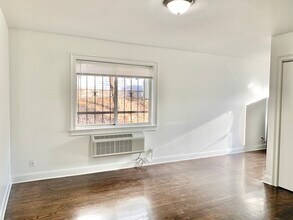 114 Grove St in Stamford, CT - Building Photo - Building Photo