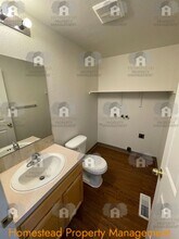 1472-1474 Falcon Loop in Independence, OR - Building Photo - Building Photo