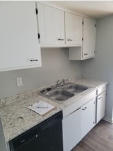 628 Wooddale Terrace in Greenwood, IN - Building Photo - Building Photo
