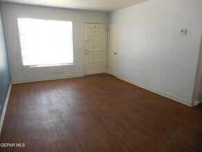 701 W Yandell Dr in El Paso, TX - Building Photo - Building Photo