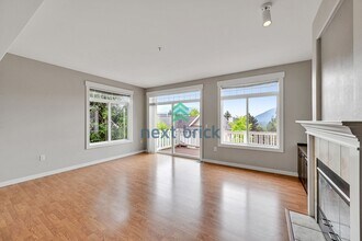 23120 SE Black Nugget Rd in Issaquah, WA - Building Photo - Building Photo