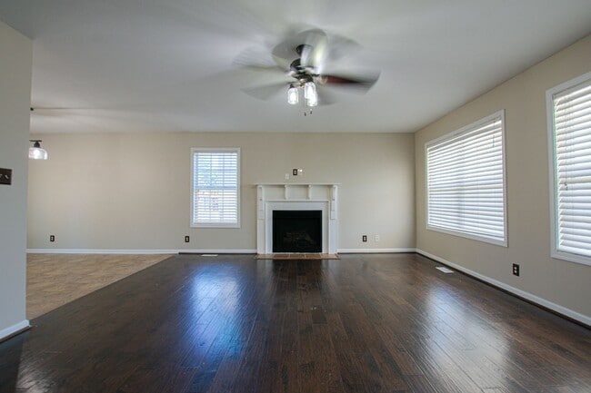 1117 Ishee Dr in Clarksville, TN - Building Photo - Building Photo