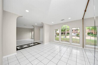 16731 Sussex Dr in Houston, TX - Building Photo - Building Photo