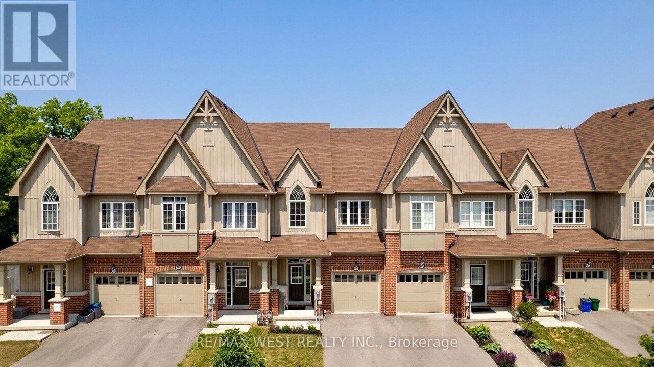 4067 Fracchioni Dr in Lincoln, ON - Building Photo