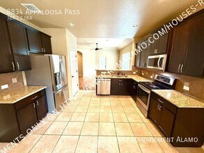 8834 Appaloosa Pass in Converse, TX - Building Photo - Building Photo
