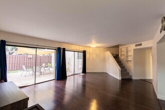 103 Weybridge Cir in Royal Palm Beach, FL - Building Photo - Building Photo
