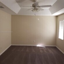 8330 SE Sweet Bay Ave in Hobe Sound, FL - Building Photo - Building Photo