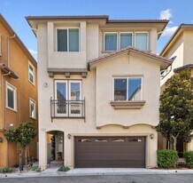 11919 Olive Glen Ln in Los Angeles, CA - Building Photo