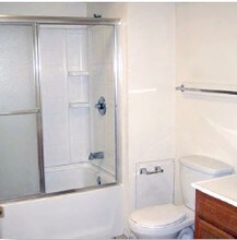 1005 Dickerson Dr SE in Albuquerque, NM - Foto de edificio - Other