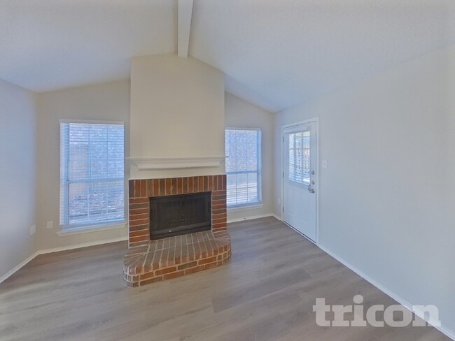 1210 Hidden Creek Dr in Mansfield, TX - Building Photo - Building Photo