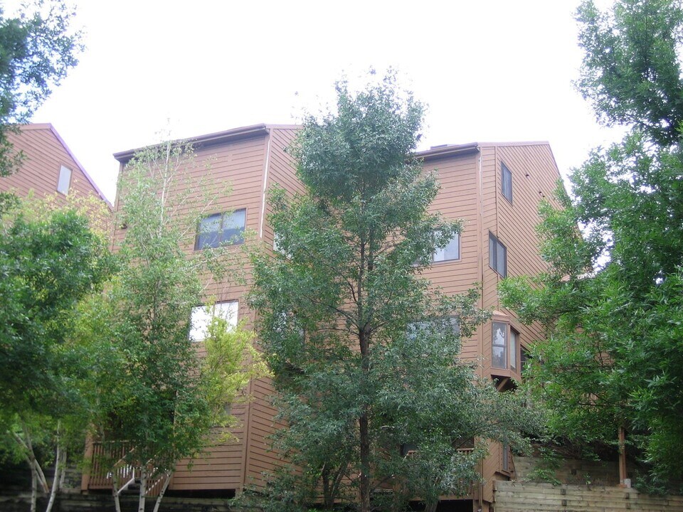 2932 Shadow Creek Dr in Boulder, CO - Building Photo