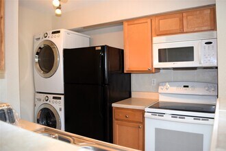 4011 NASA Road 1 in El Lago, TX - Building Photo - Building Photo