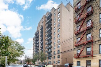 147-20 35th Ave in Flushing, NY - Building Photo - Building Photo