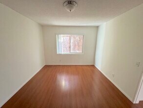 447 W Elk Ave, Unit 3 in Glendale, CA - Foto de edificio - Building Photo