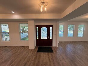 355 College Ave in Valparaiso, IN - Building Photo - Building Photo
