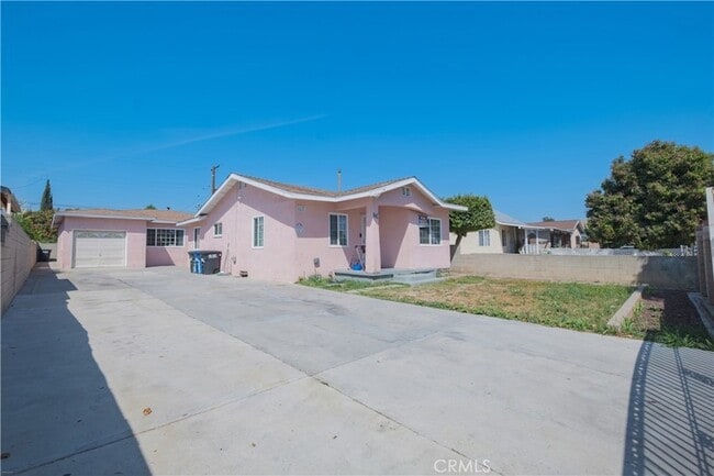 4433 Triggs St in Los Angeles, CA - Foto de edificio - Building Photo