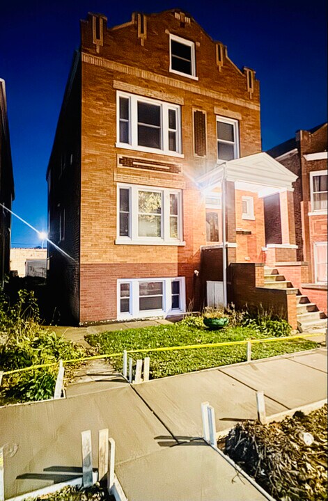 5527 W 24th Pl in Cicero, IL - Building Photo