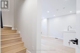 20 Kewbeach Ave in Toronto, ON - Building Photo - Building Photo