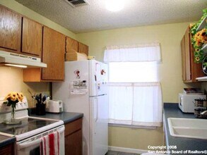 7268 Hardesty in San Antonio, TX - Building Photo - Building Photo