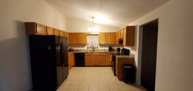 911 W Russell Ct photo'