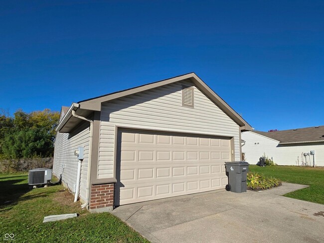6165 Pinnacle Blvd in Indianapolis, IN - Building Photo - Building Photo
