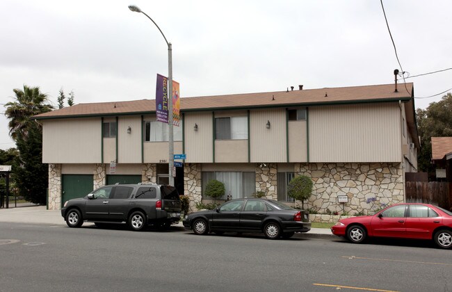 2501 E 4th St in Long Beach, CA - Foto de edificio - Building Photo